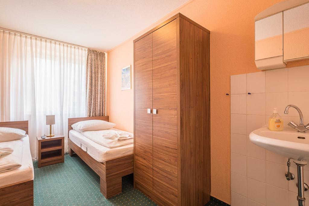 City Hotel Ansbach Am Kadewe Berlin Exterior foto